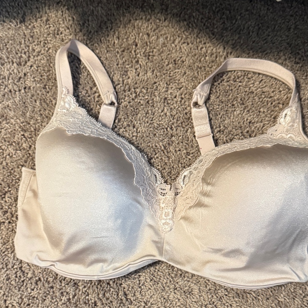 Playtex Satin Lace Bra in White